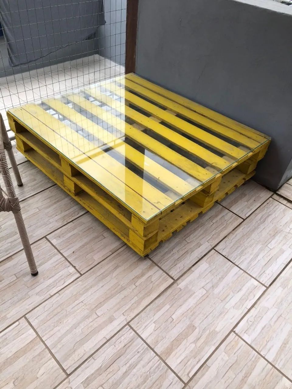 Pallet com rodinhas e vidro - Foto 4