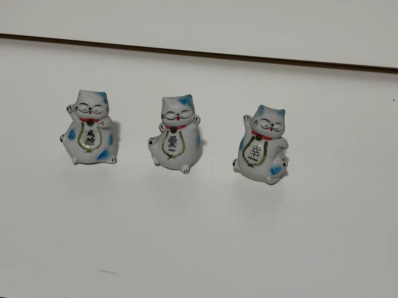 Trio de Gatinhos Maneki-neko da sorte