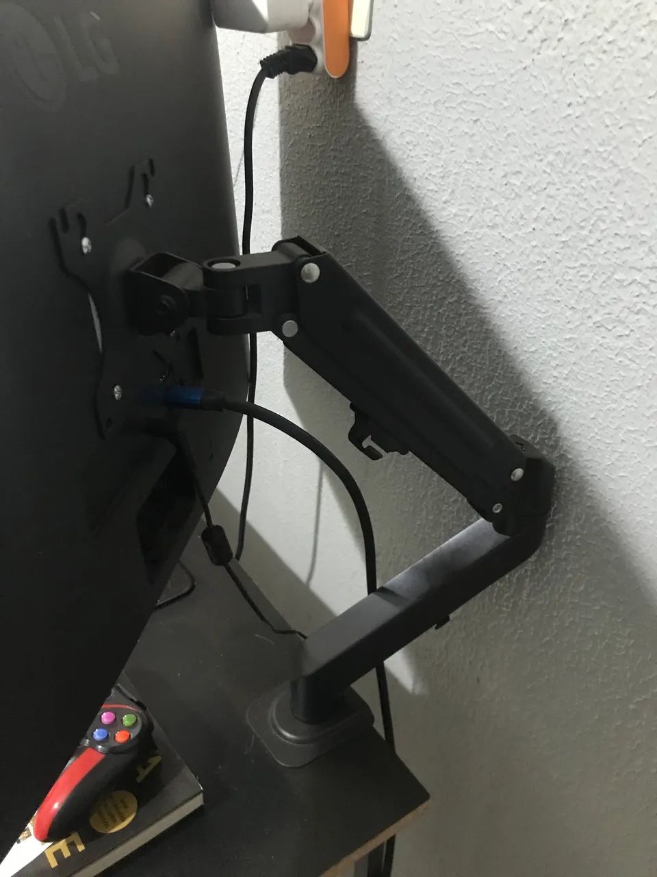 Articulating Stand64307865103105120