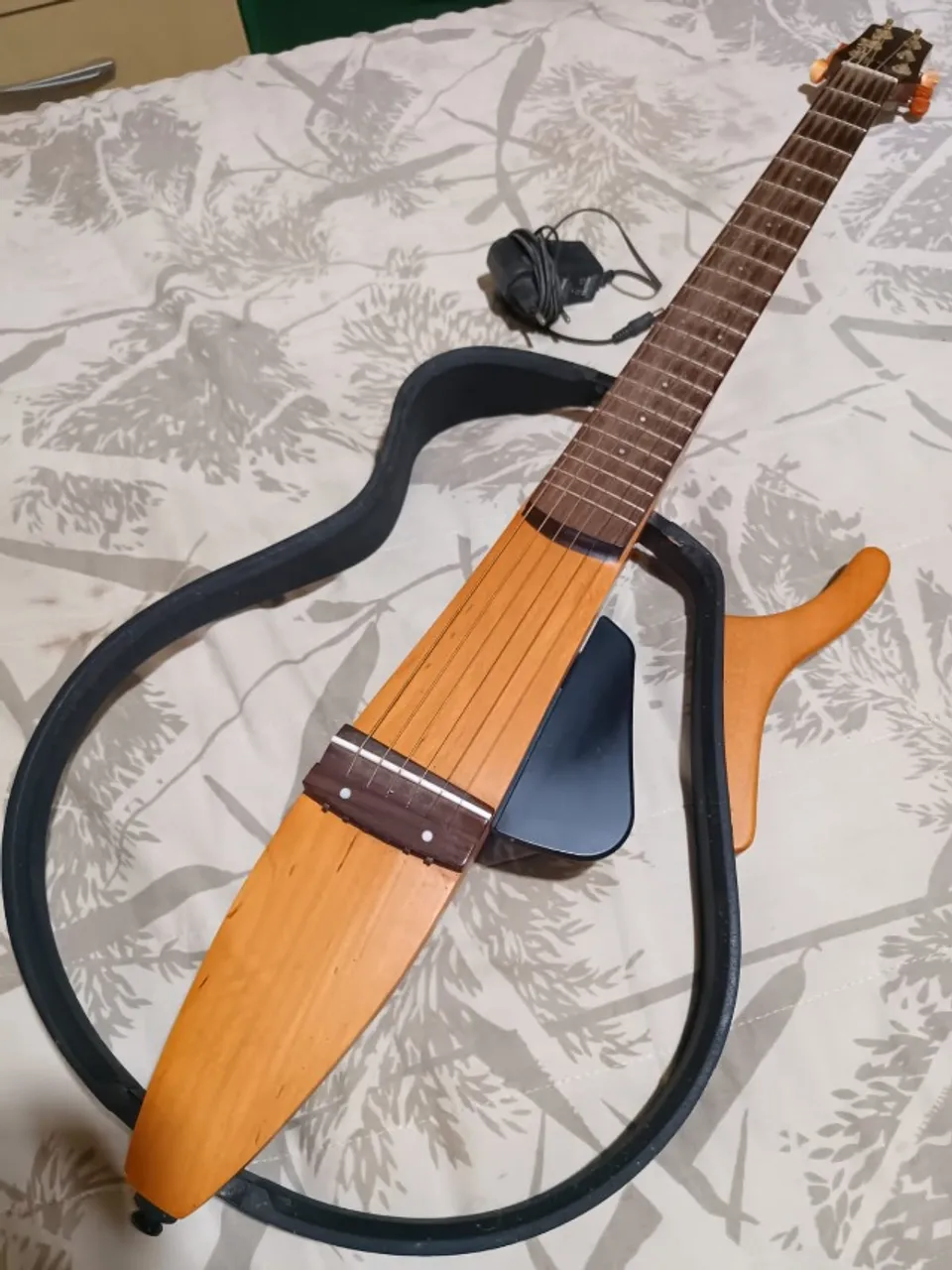 Vendo Violões Yamaha SLG110S e C80 Classic usados em ótimo estado