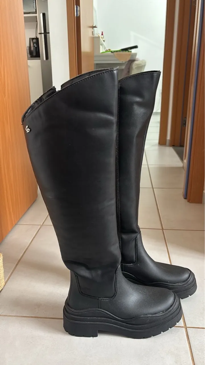 Botas Femininas Cano Alto Tratorada