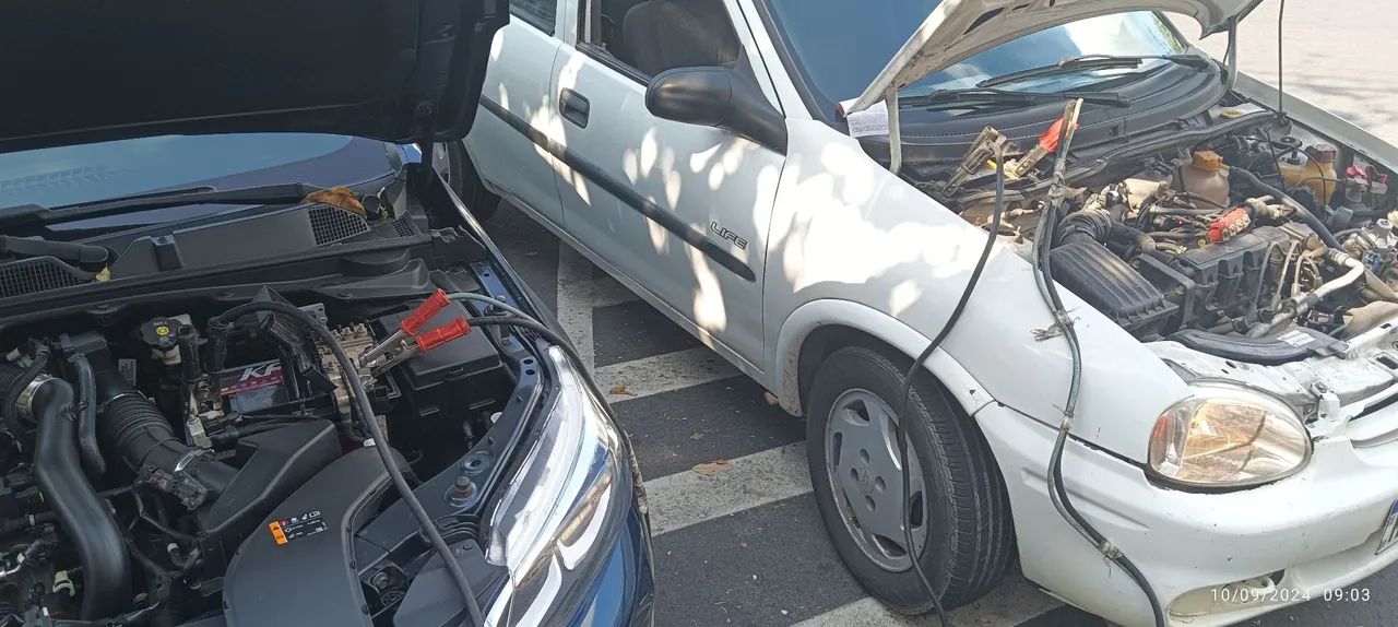 Serviço de recarga de bateria e troca de pneus de veículos leves  e pesados 
