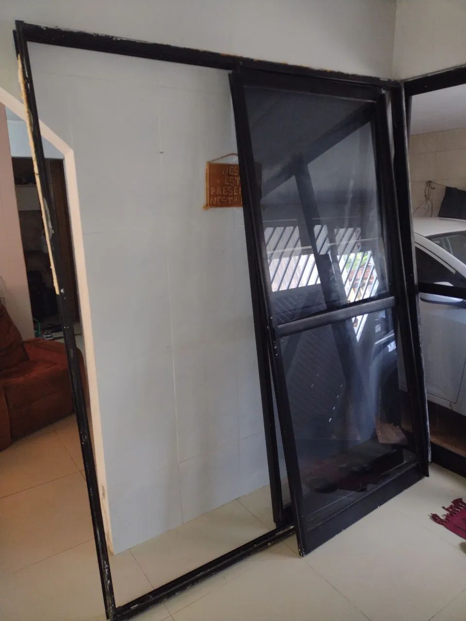 Porta de vidro com estrutura de alumínio para varanda  - Foto 2