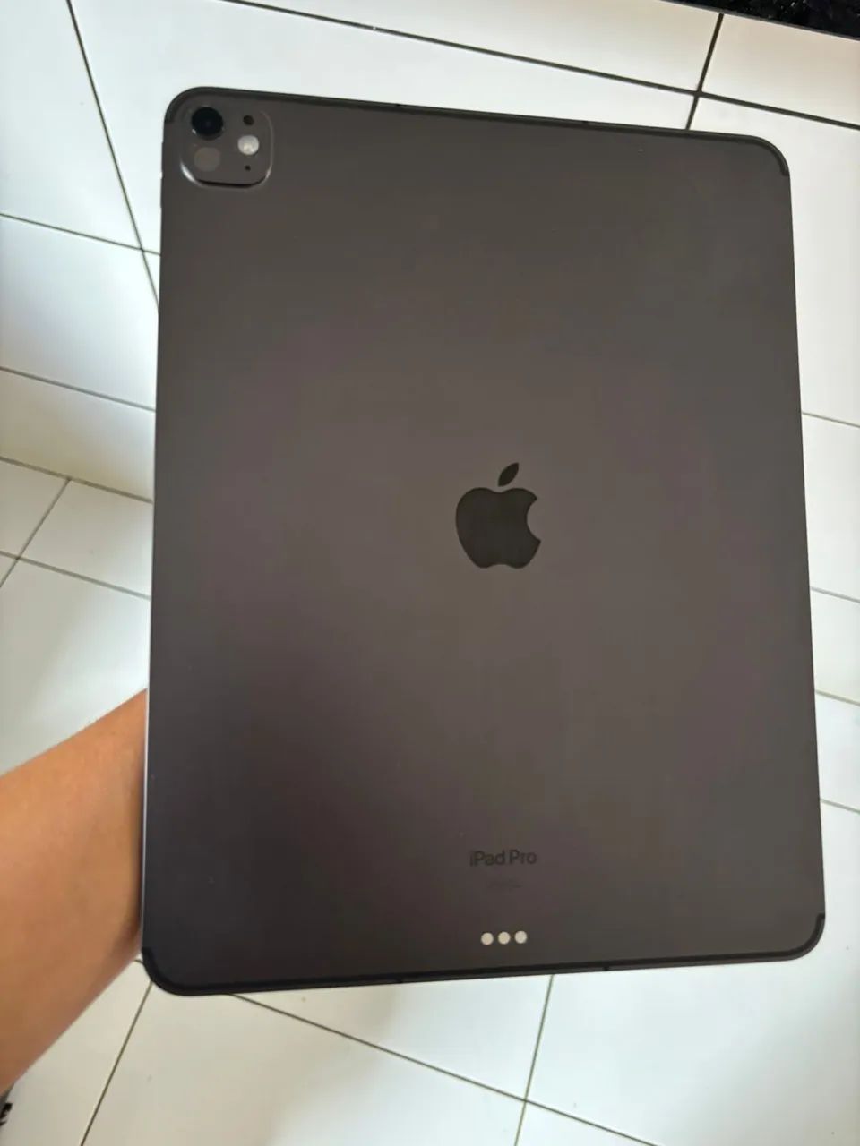 13インチ iPad Pro 1TB Wi-Fi + Cellular 13インチiPad Pro Wi‑Fi + Cellularモデル 1TB（標準ガラス搭載