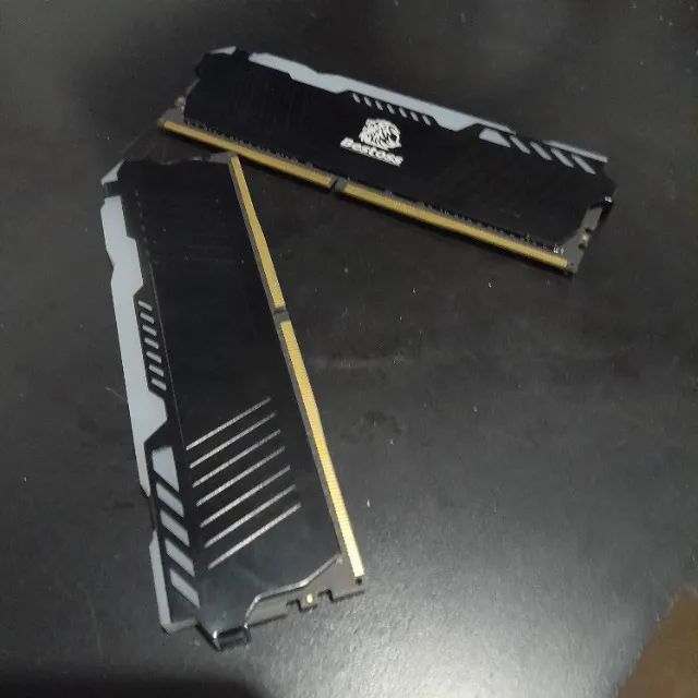 Memória Ram 2x de 16GB (32GB total) 3200MHz - RBG + Dissipador. Semi-nova, 100% funcional - Foto 2