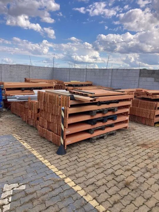 Porta palete bom estado com montante de até 10 metros  - Foto 2