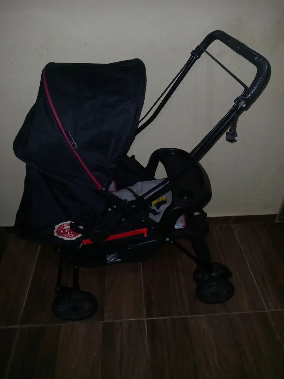 Carrinho de bebê galzerano ótimo estado entrego apenas em itapetininga-sp entrega gratuita - Foto 2