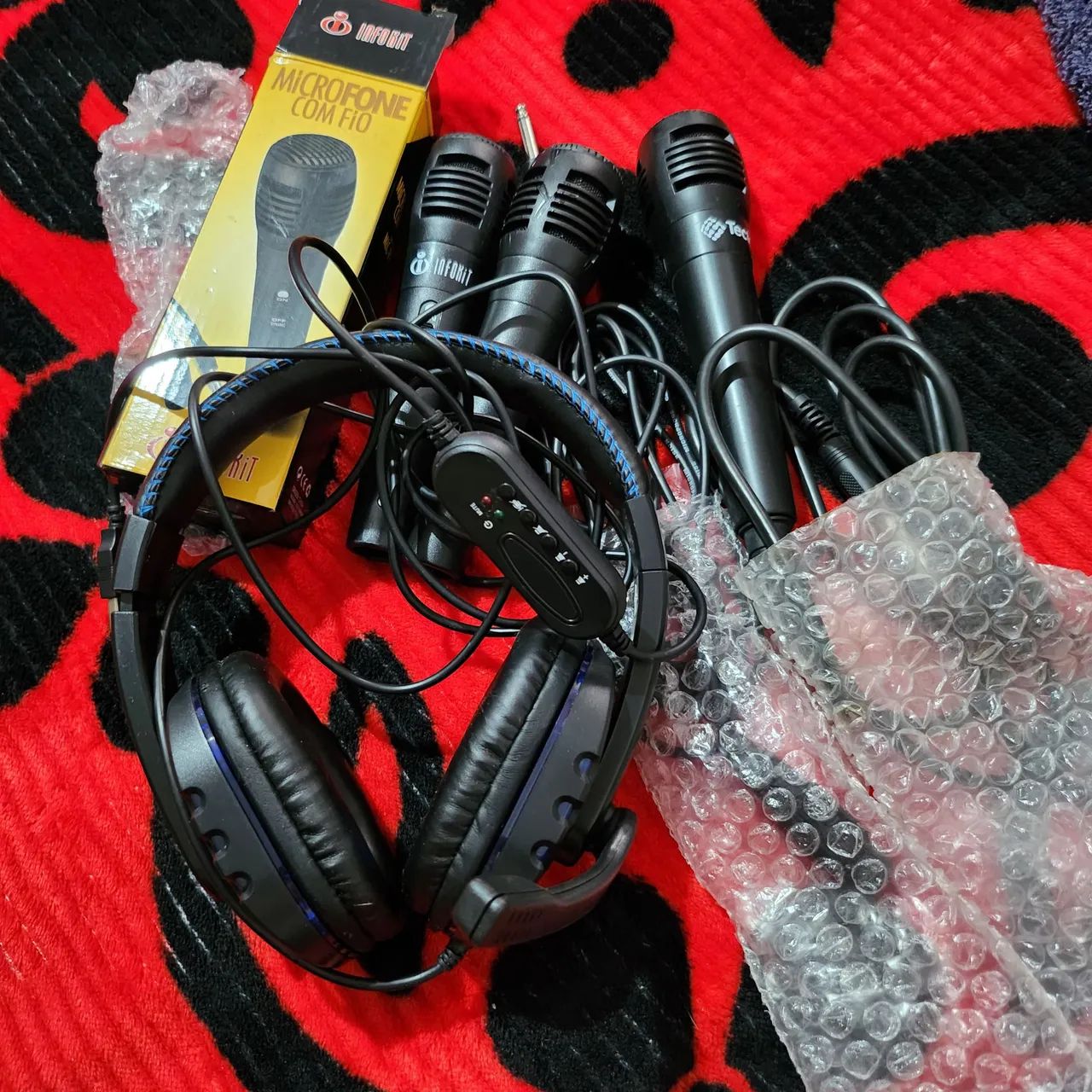 Microfone e fone de ouvido  - Foto 6