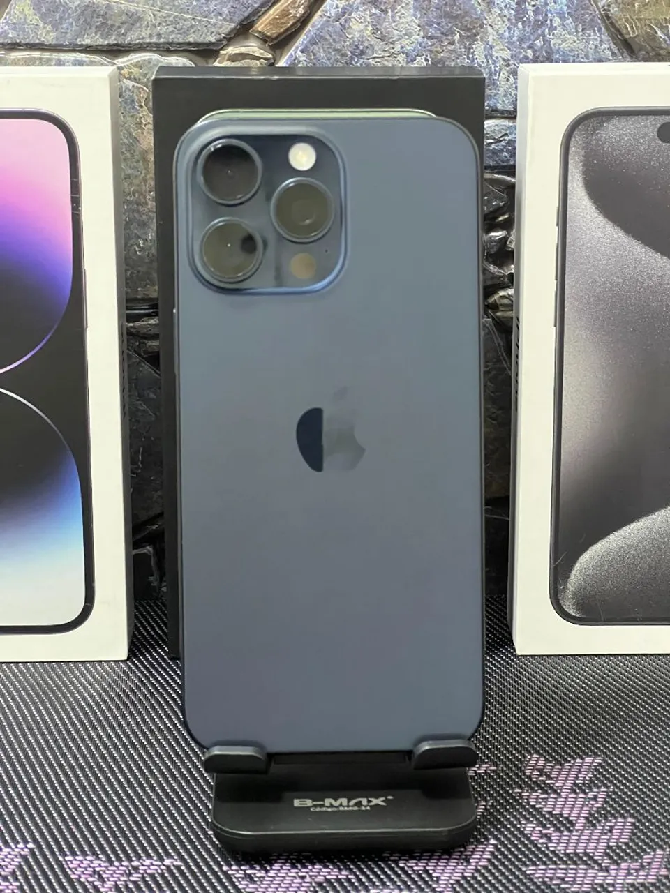 iPhone 15 Pro Max Azul Titânio - 256GB - 89% Bateria