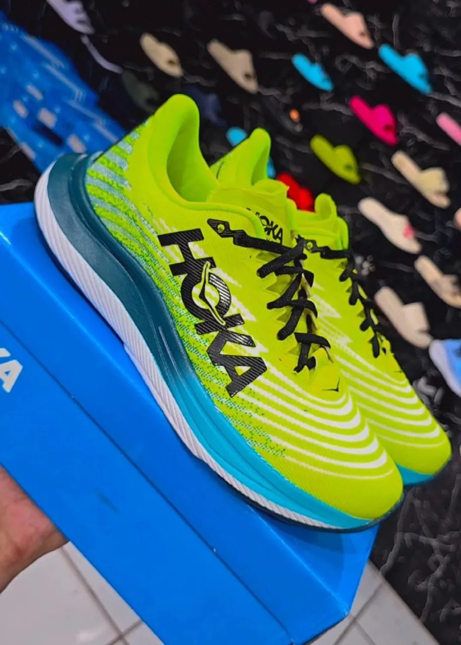 Tênis Hoka One One Clifton 9 - Verde e preto linha Premium