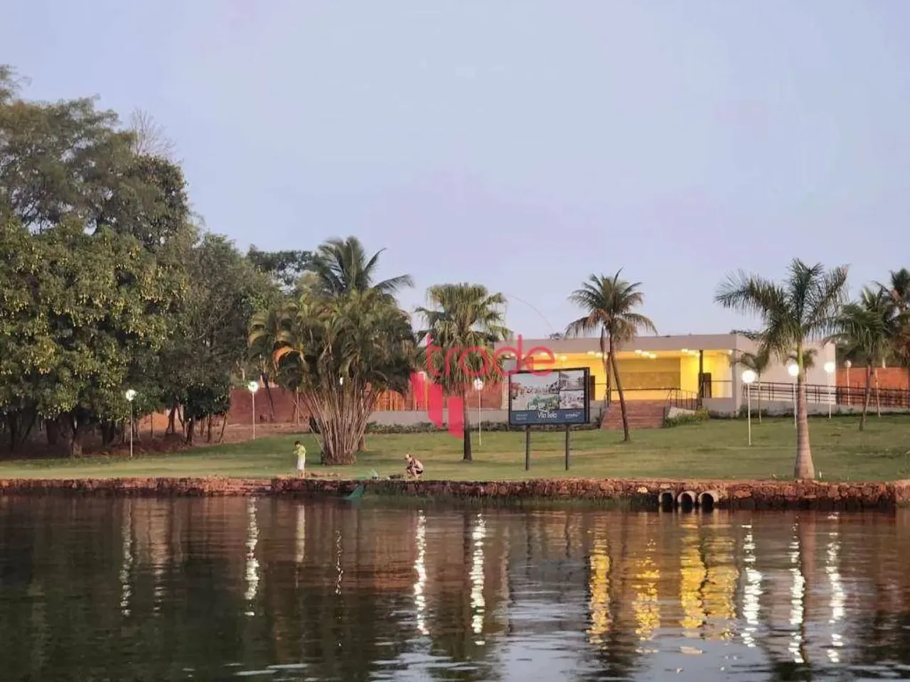 Terreno à Venda em Condomínio Fechado em Rifaina com 400,00 m².