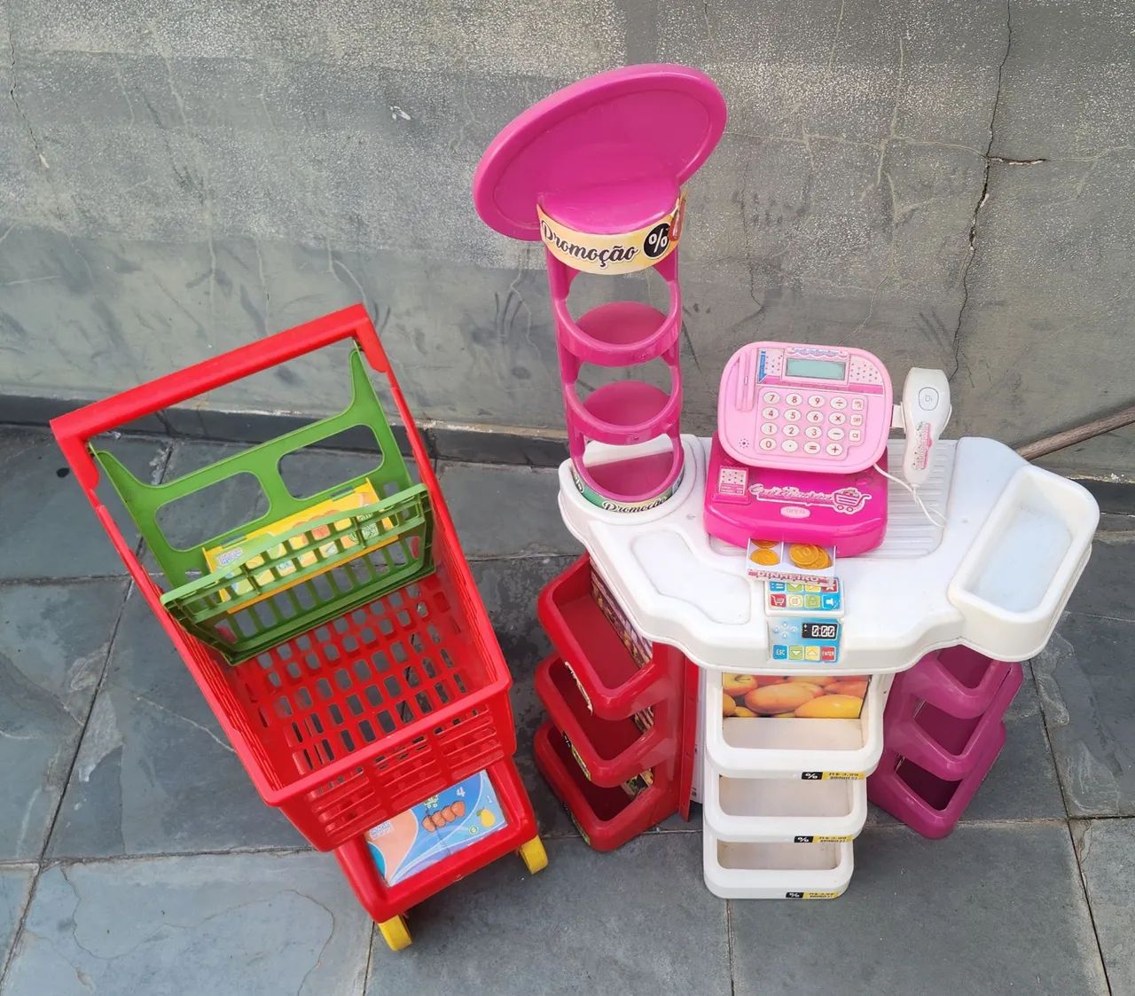 Kit mercadinho, caixa registradora e carrinho infantil - Foto 2