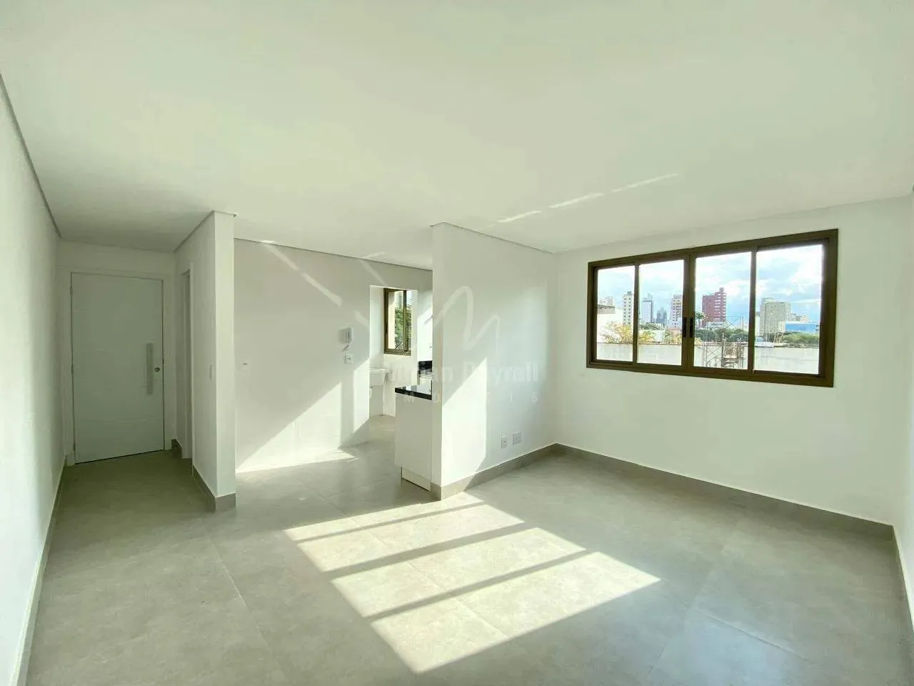 Apartamento com 2 quartos (2 suítes) no bairro Sion