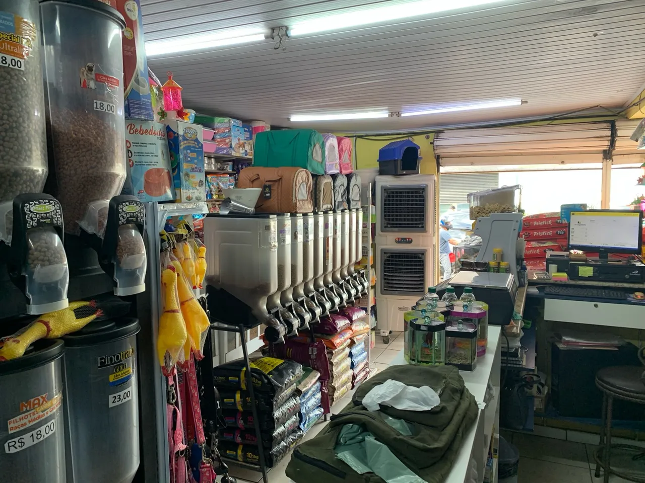 Pet Shop Completo/vendo aceito carro