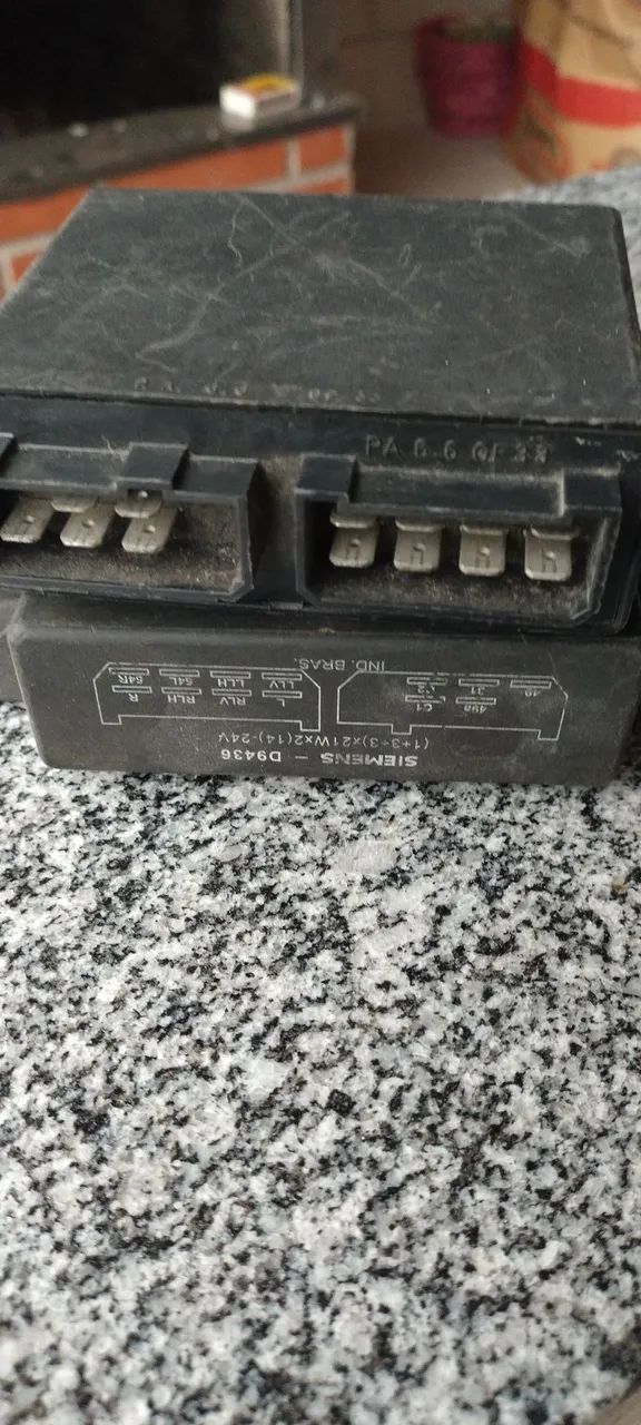 Vendo relé de seta da escania 112  - Foto 5