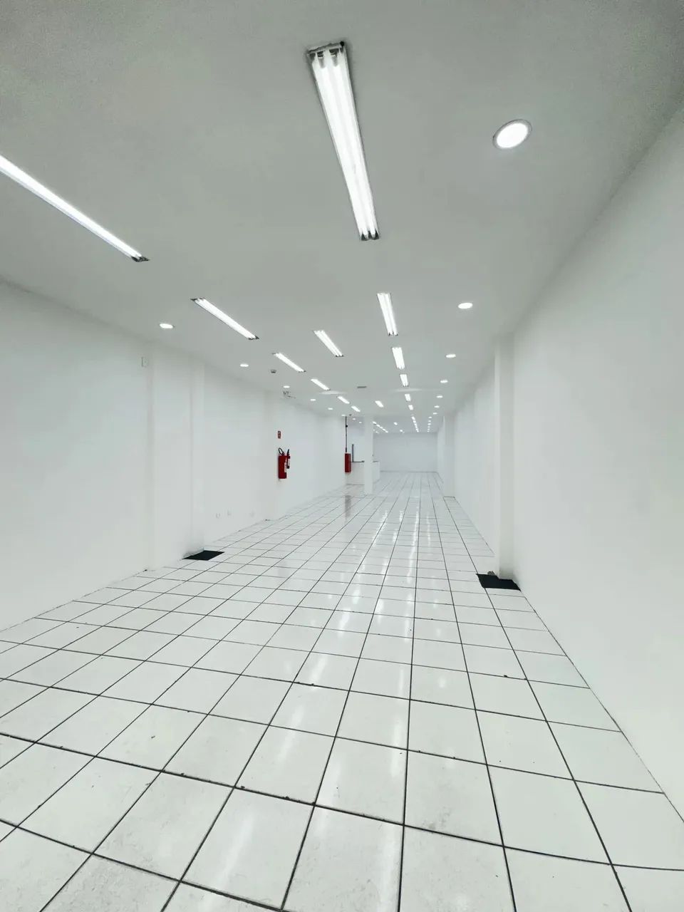 Ponto comercial/Loja/Box para aluguel possui 400 metros quadrados - Foto 3