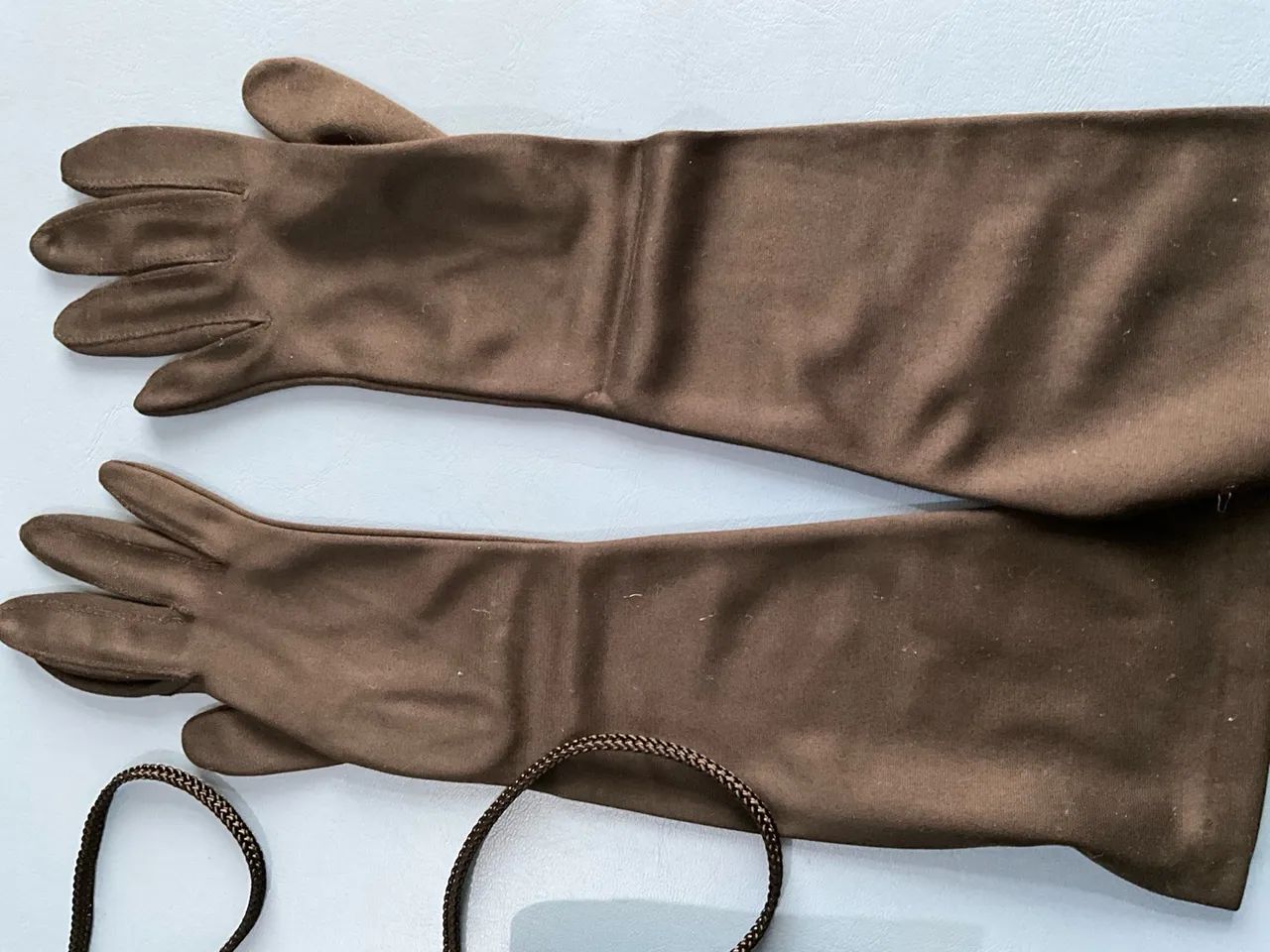 Bolsa de mão e luvas elegantes - Foto 4