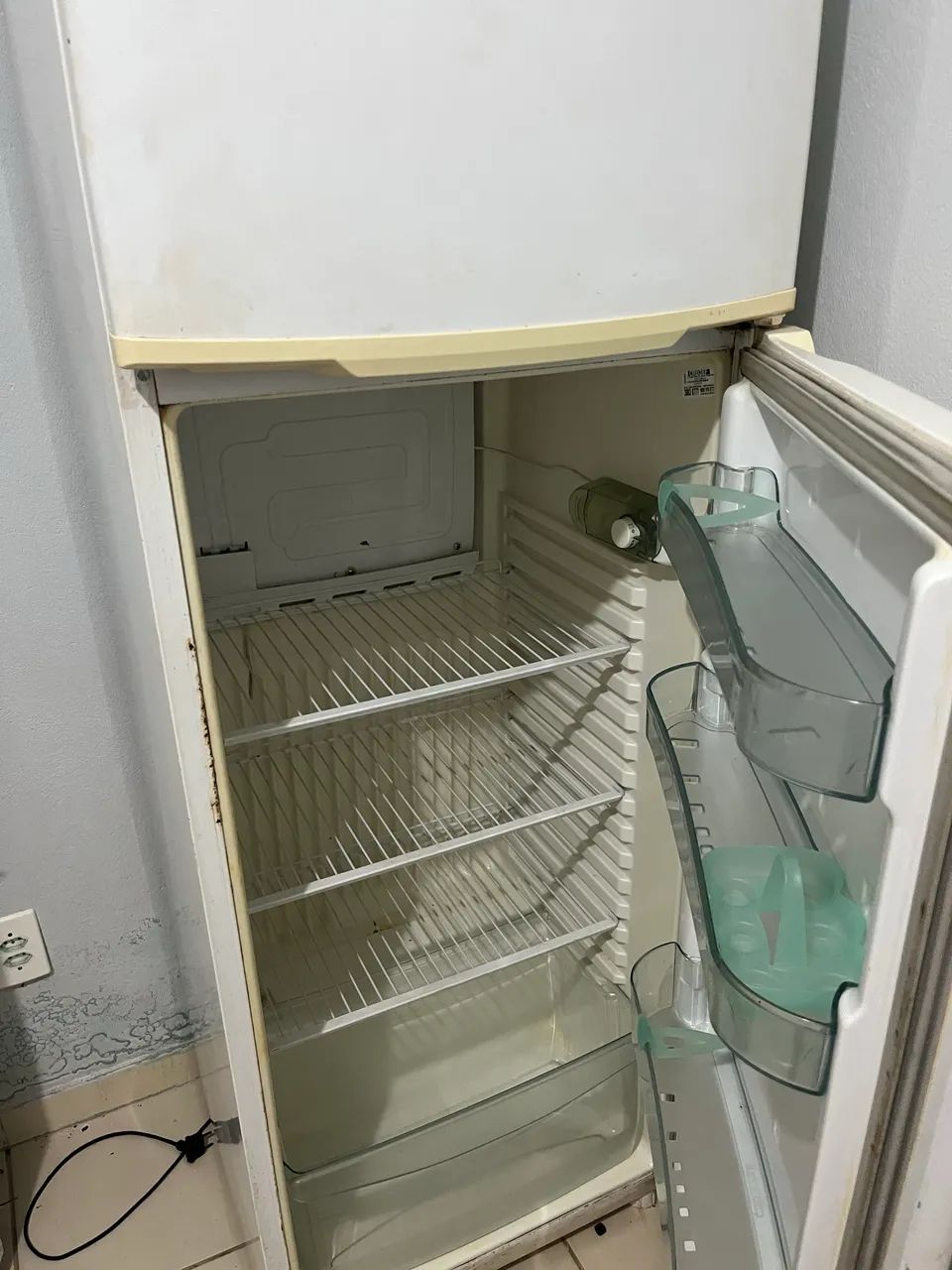 2 geladeiras com defeito  - Foto 5