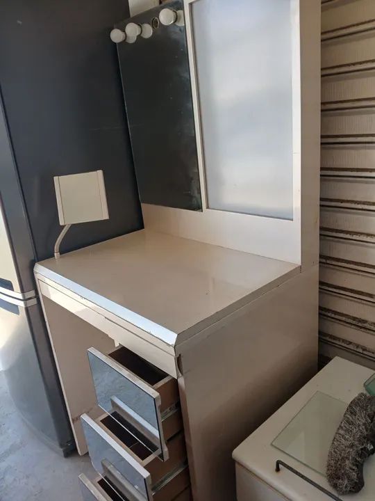 Estação para maquiagem 64352685005825120