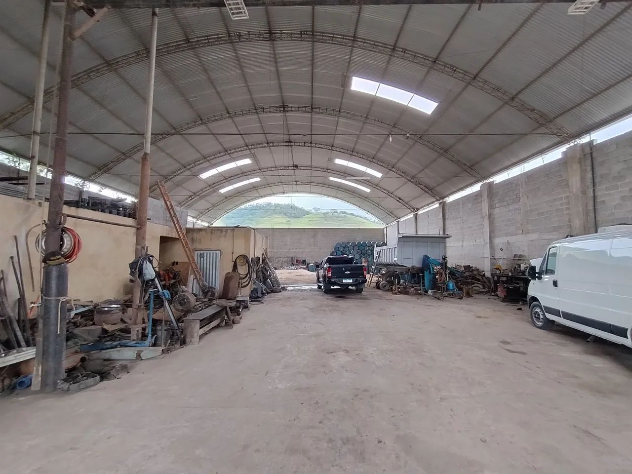 Alugo Galpão 1000m2 - Itaboraí  - Foto 3