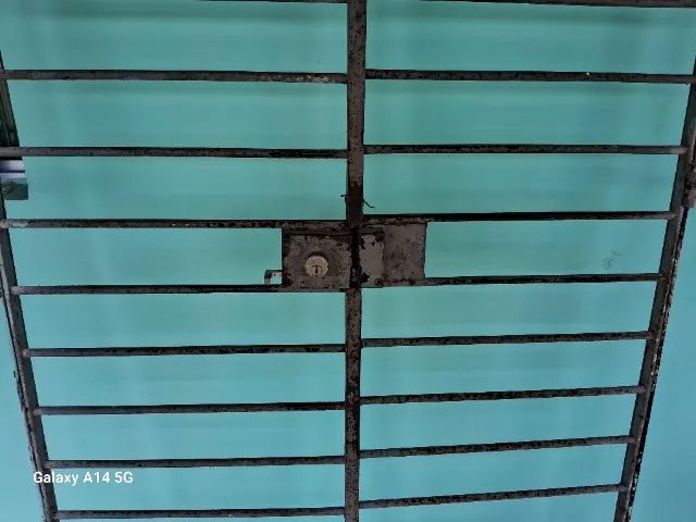 Grades de Proteção de Ferro usadas.