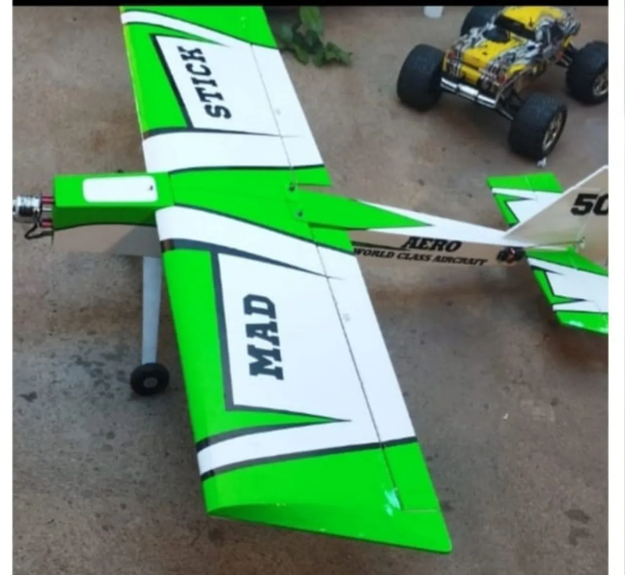 Aeromodelo Mad Stick - Diversão Garantida!