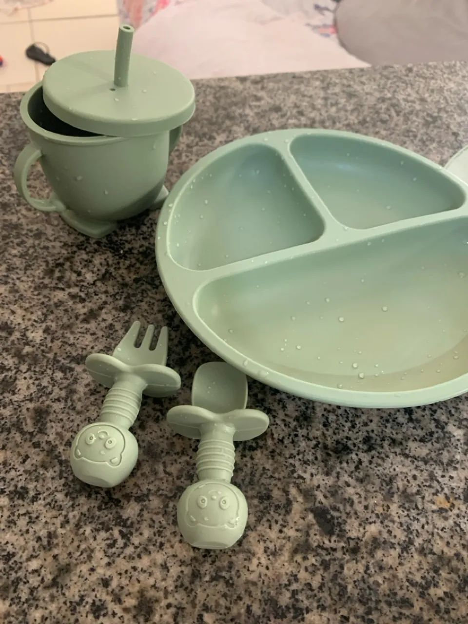 Kit Refeição Silicone para Bebês - Pratinho, Copo, Talheres - Foto 2