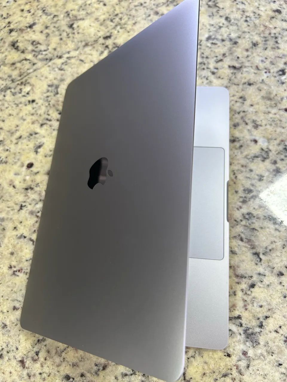 MacBook Pro M1 - 8GB RAM - 256GB SSD - Cinza Espacial - Notebooks