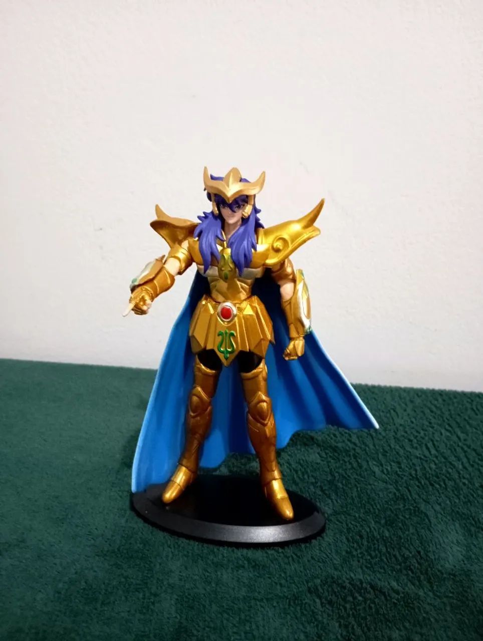 Action figure Milo de escorpião - Cavaleiros do Zodiaco . Novo