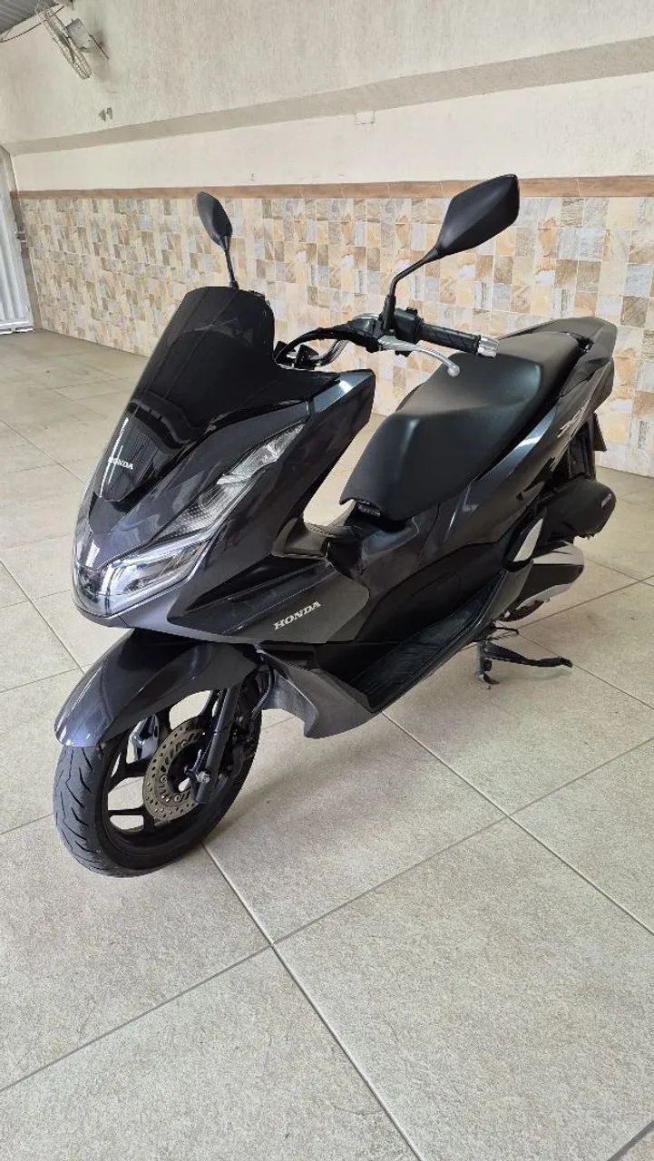 VENDO MOTO HONDA PCX 160 2024