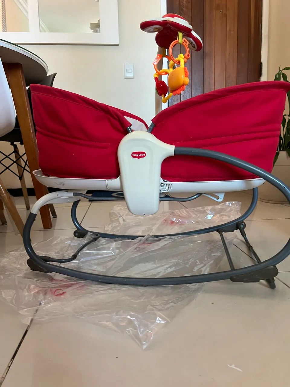 Moisés Ergonômico !  0/3 anos Bercinho Cadeirinha ! Toca vibra acende luzes ! Ac cartão 