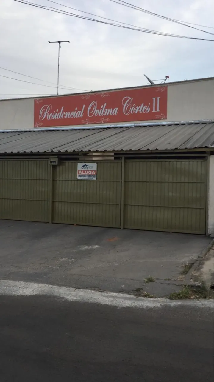 Kitnet vila Brasília próximo a caixa econômica com garagem coberta para moto.