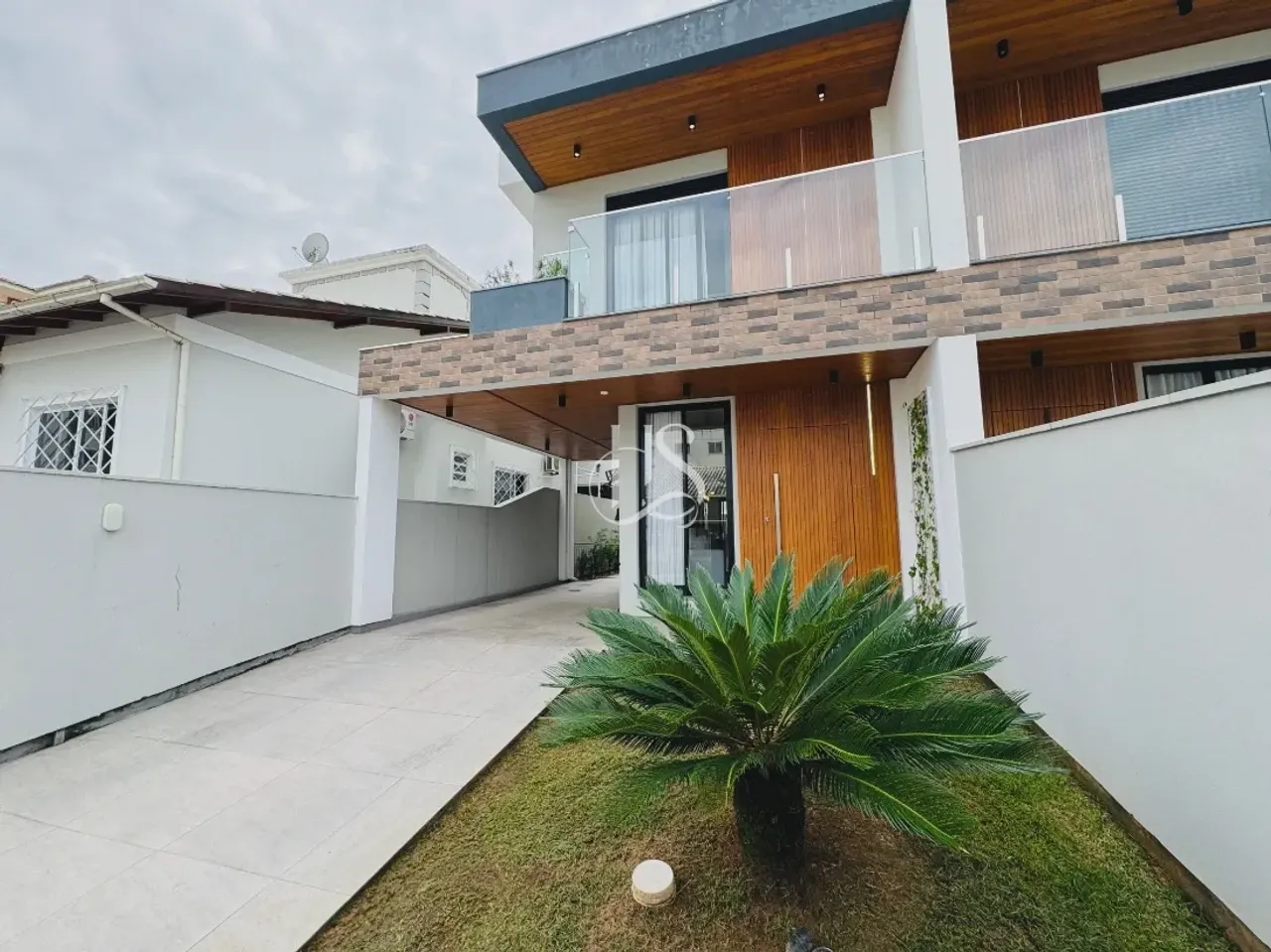 Sobrado a venda, 123 m², 3 dormitórios, sendo 1 suíte, Pagani - Palhoça - SC