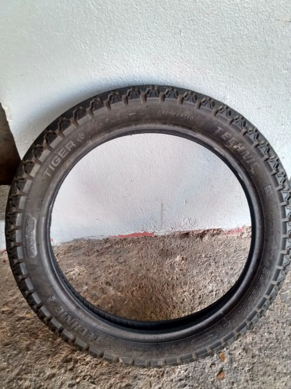 Pneu d bis aro 14 traseiro