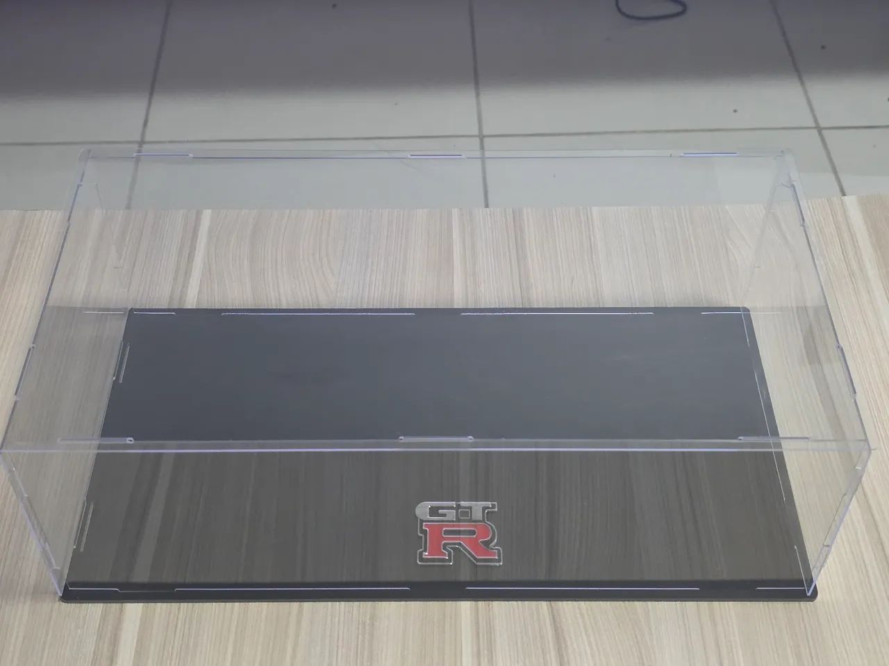 Display acrílico 1:18 nissan skyline gtr - Foto 2