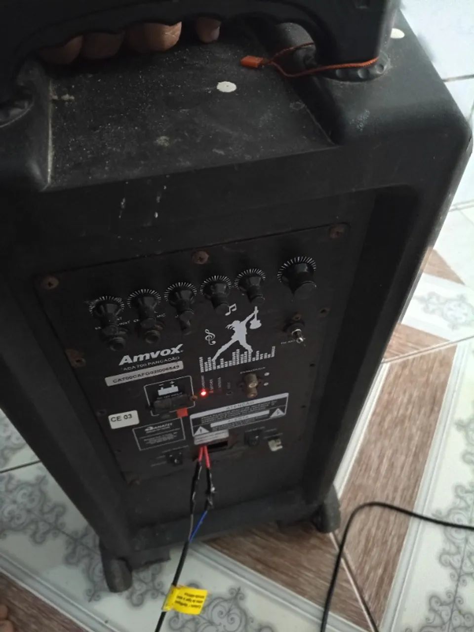 Caixa amplificada Amvox 700 w