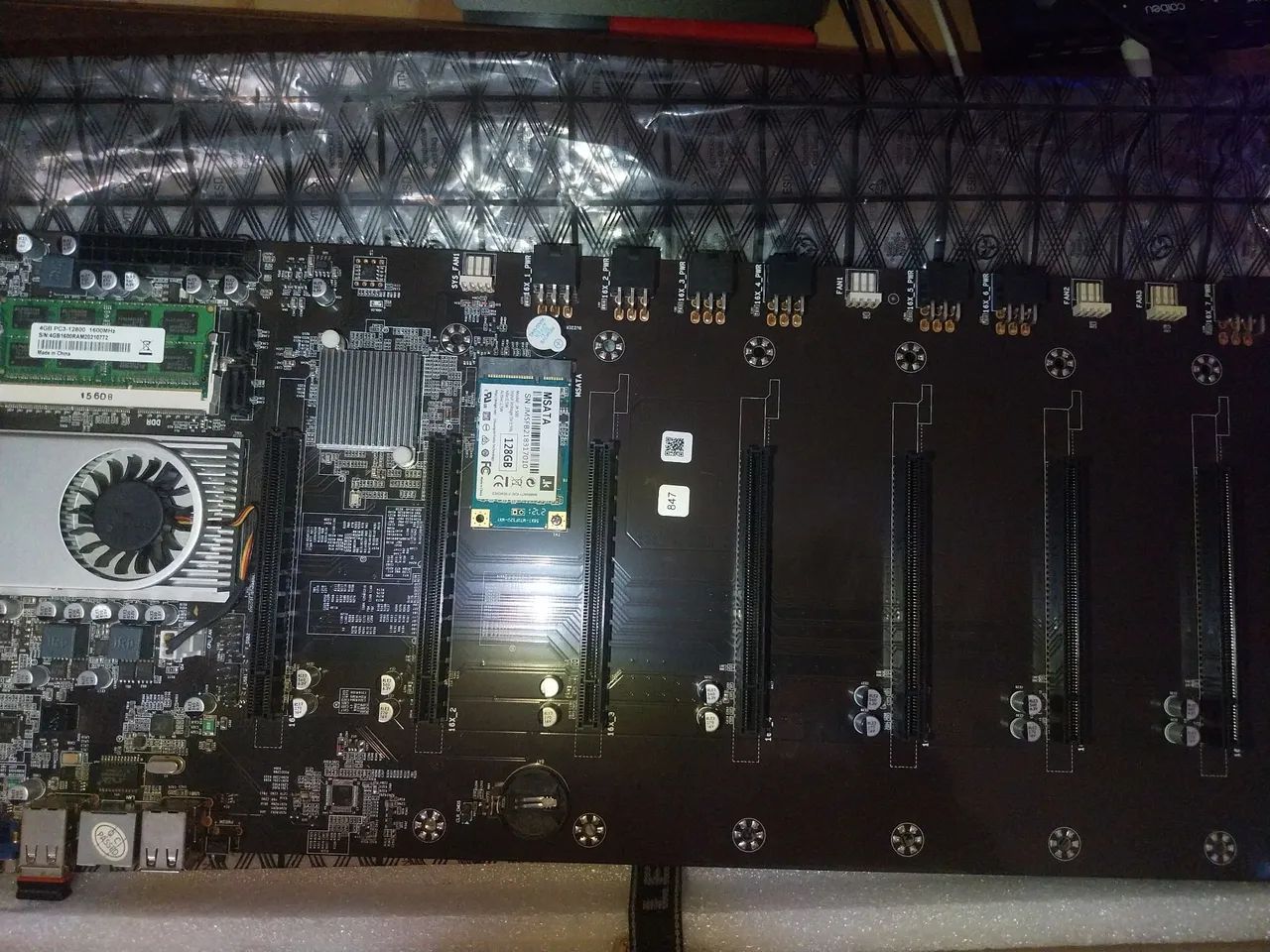 Placa mae de mineração Funcionando