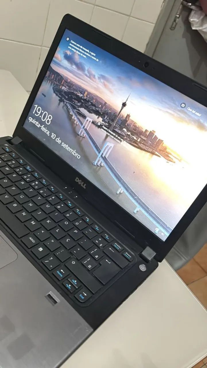 Notebook Dell i5 cm placa de video