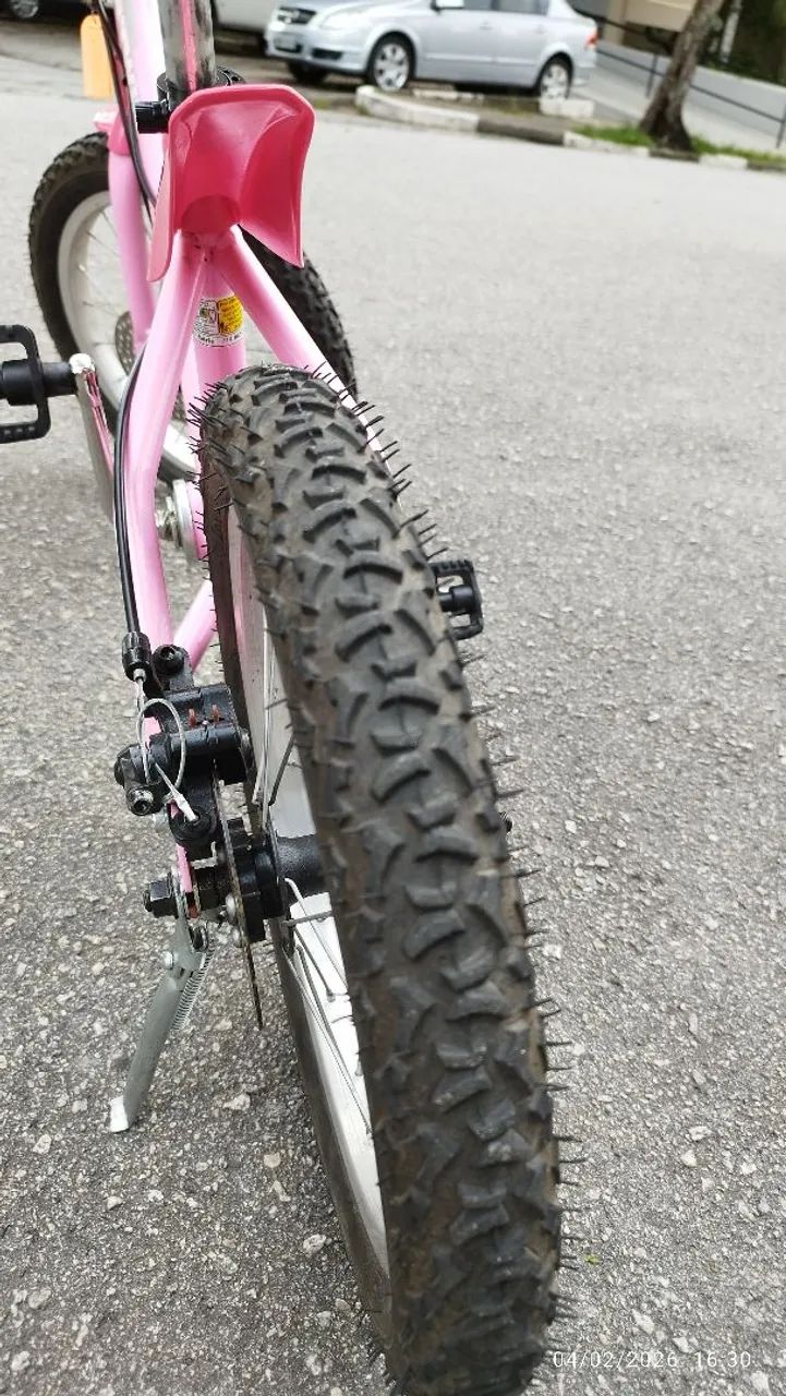 Bicicleta aro 16 impecável + capacete ? - Foto 5