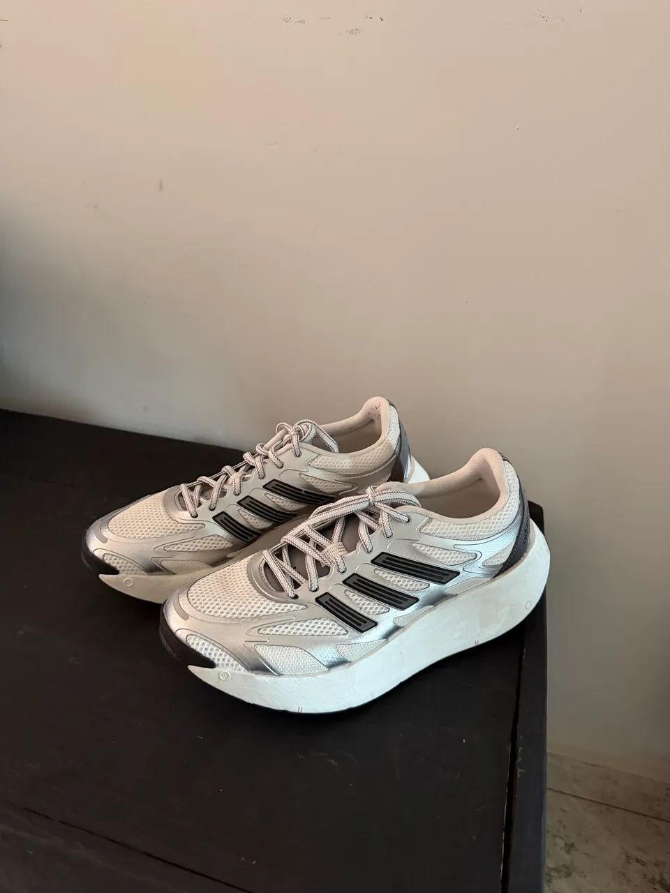 Tênis ADIZERO corrida - Foto 2