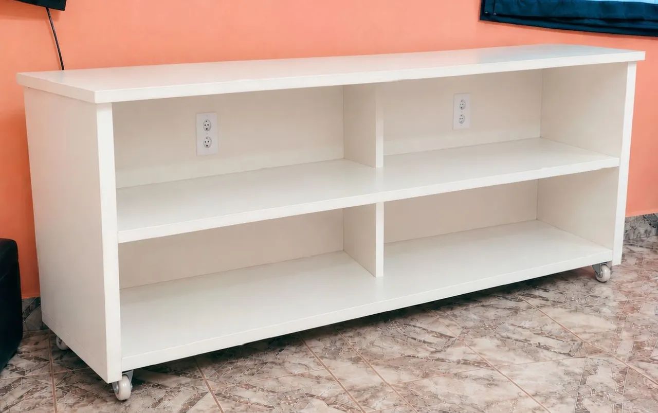 Balcão para TV com rodinhas e tomadas - Foto 2