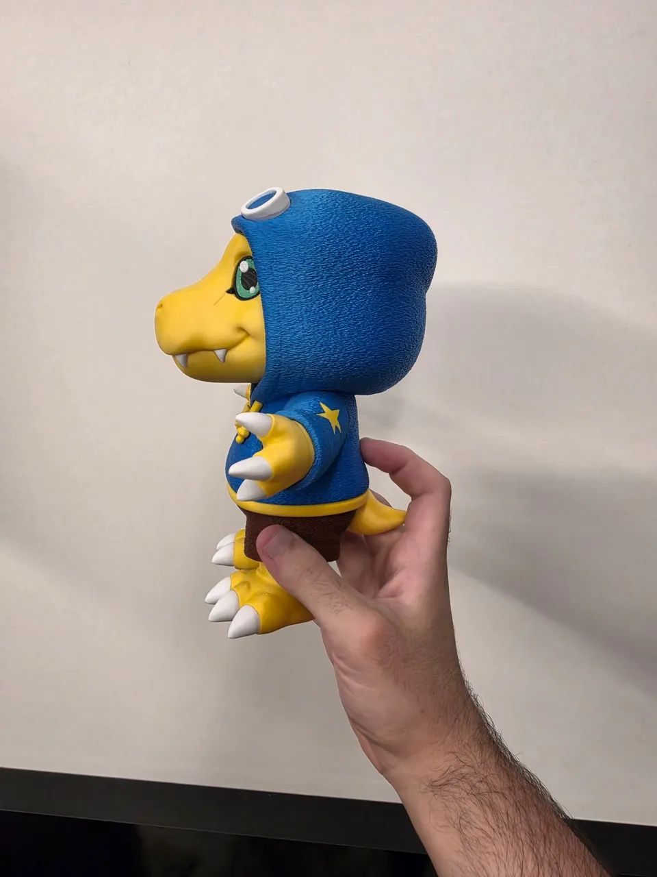 Digimon Agumon com roupa do Tai figure - Foto 2