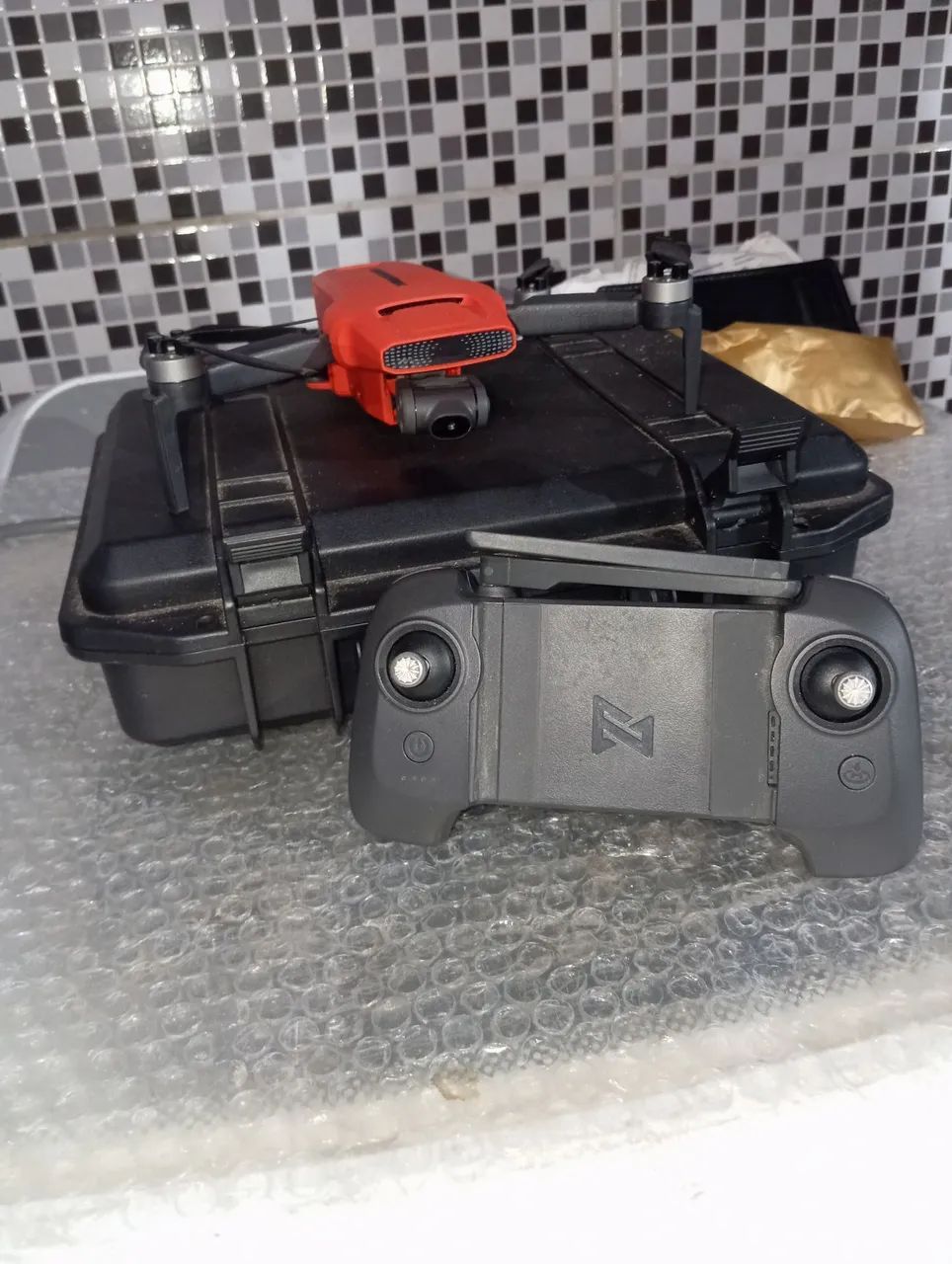 Vendo drone fimi mini 3 já vai com a maleta  - Foto 3