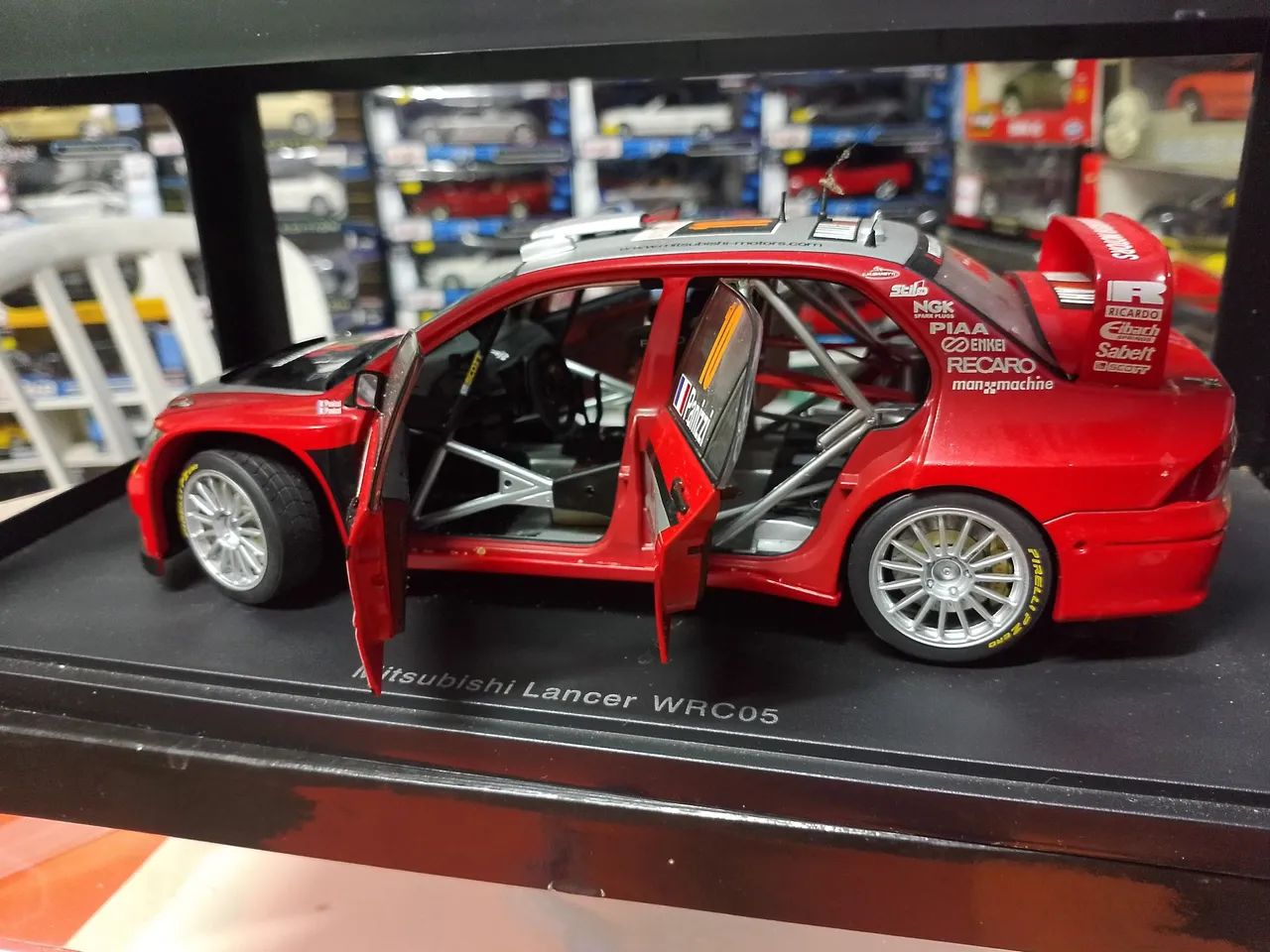 Miniatura Mitsubishi Lancer WRC05 Autoart 1/18 - Hobbies e