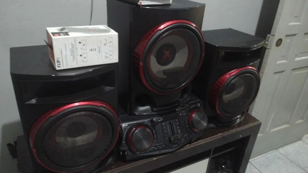Som LG XBOOM CJ88