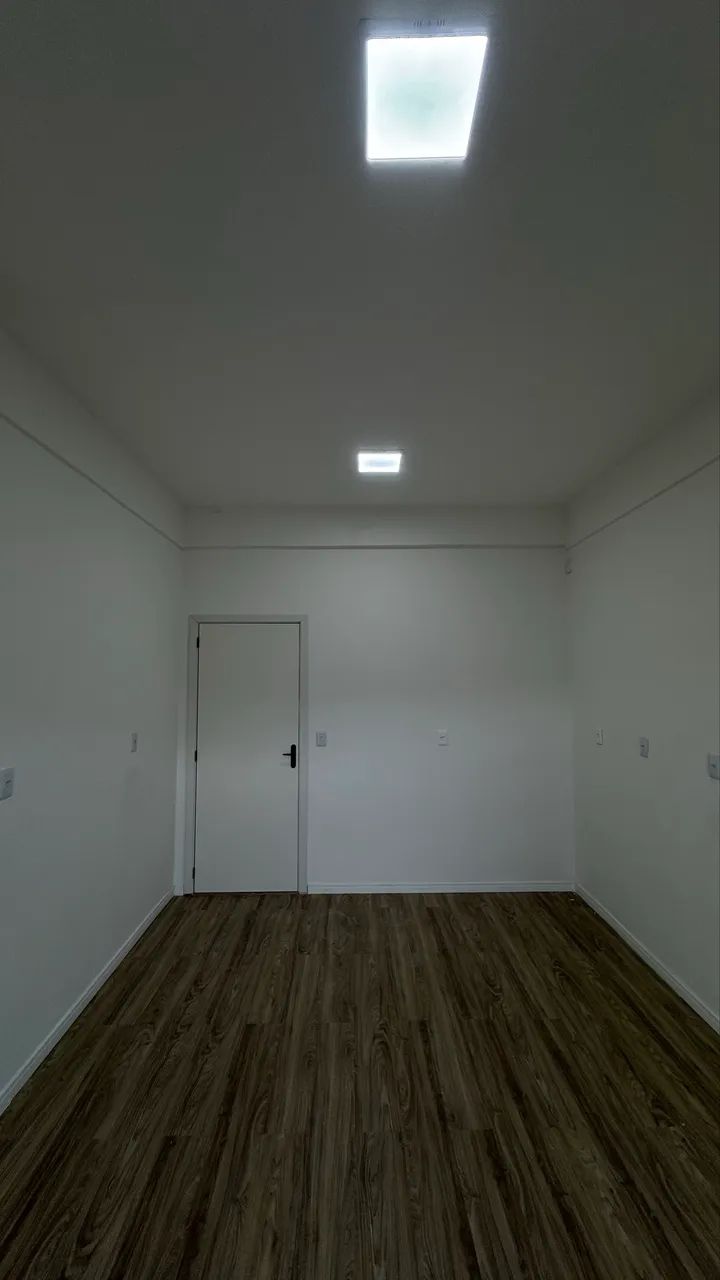 SALA COMERCIAL EM AV PRINCIPAL ALVORADA recém construído   - Foto 2