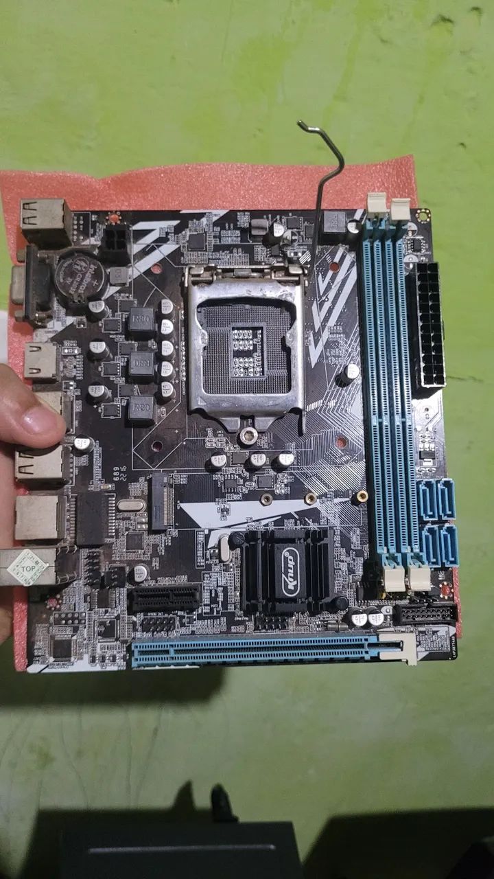 Placa mãe h61 com defeito