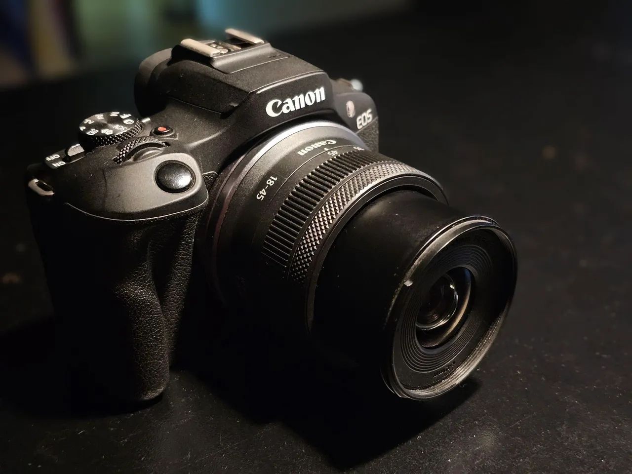 Canon R100 com lente e caixa 