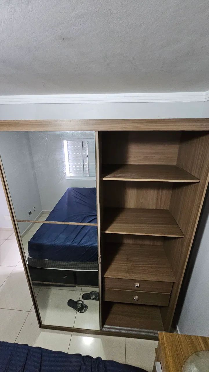 Guarda roupa com espelho - Foto 2