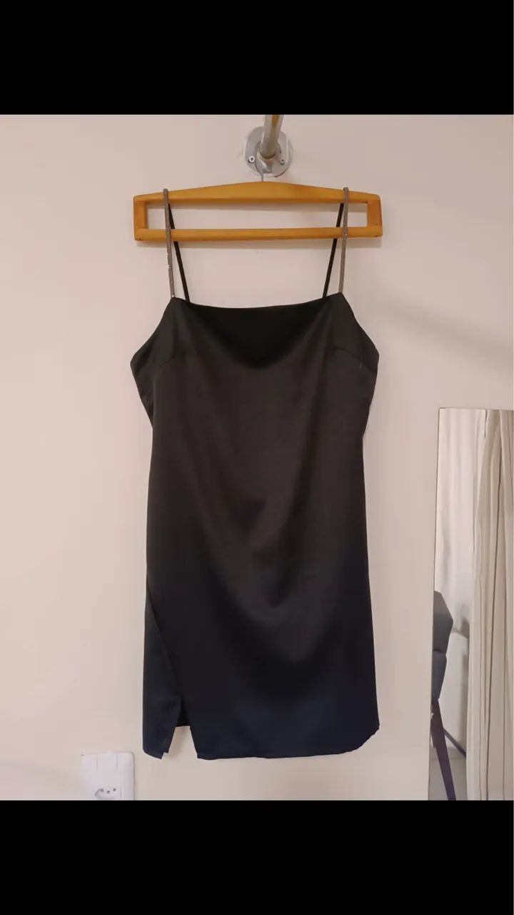 Vestido Cetim alça brilhosa 